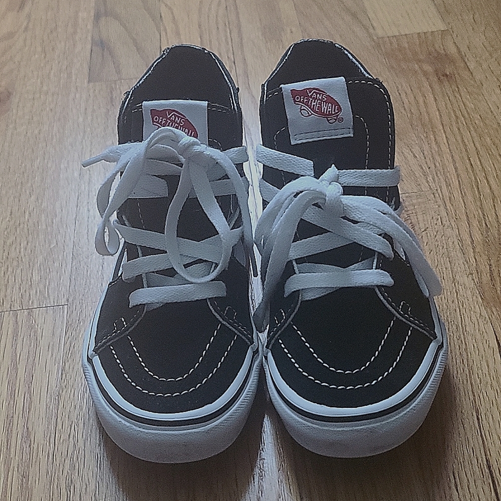 Little Boys Black & White Vans Sneakers 👟
